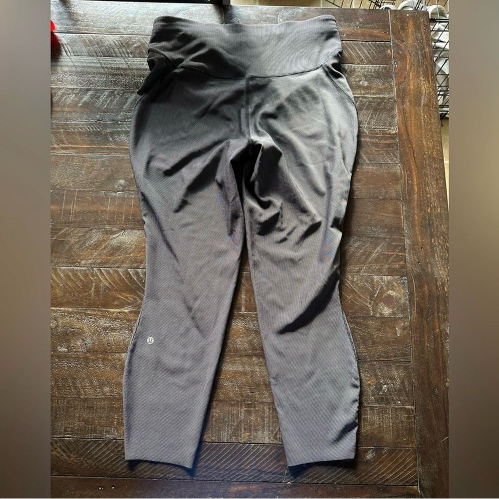 Lululemon Base Pace 25"